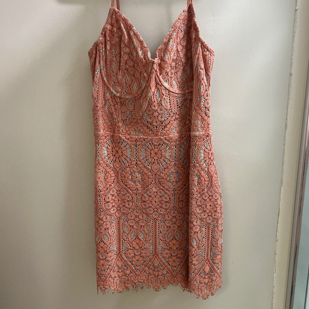 XS Elegant Lace Dress